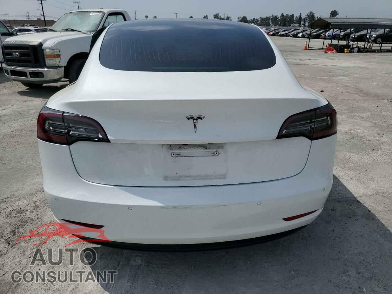 TESLA MODEL 3 2019 - 5YJ3E1EA8KF327207