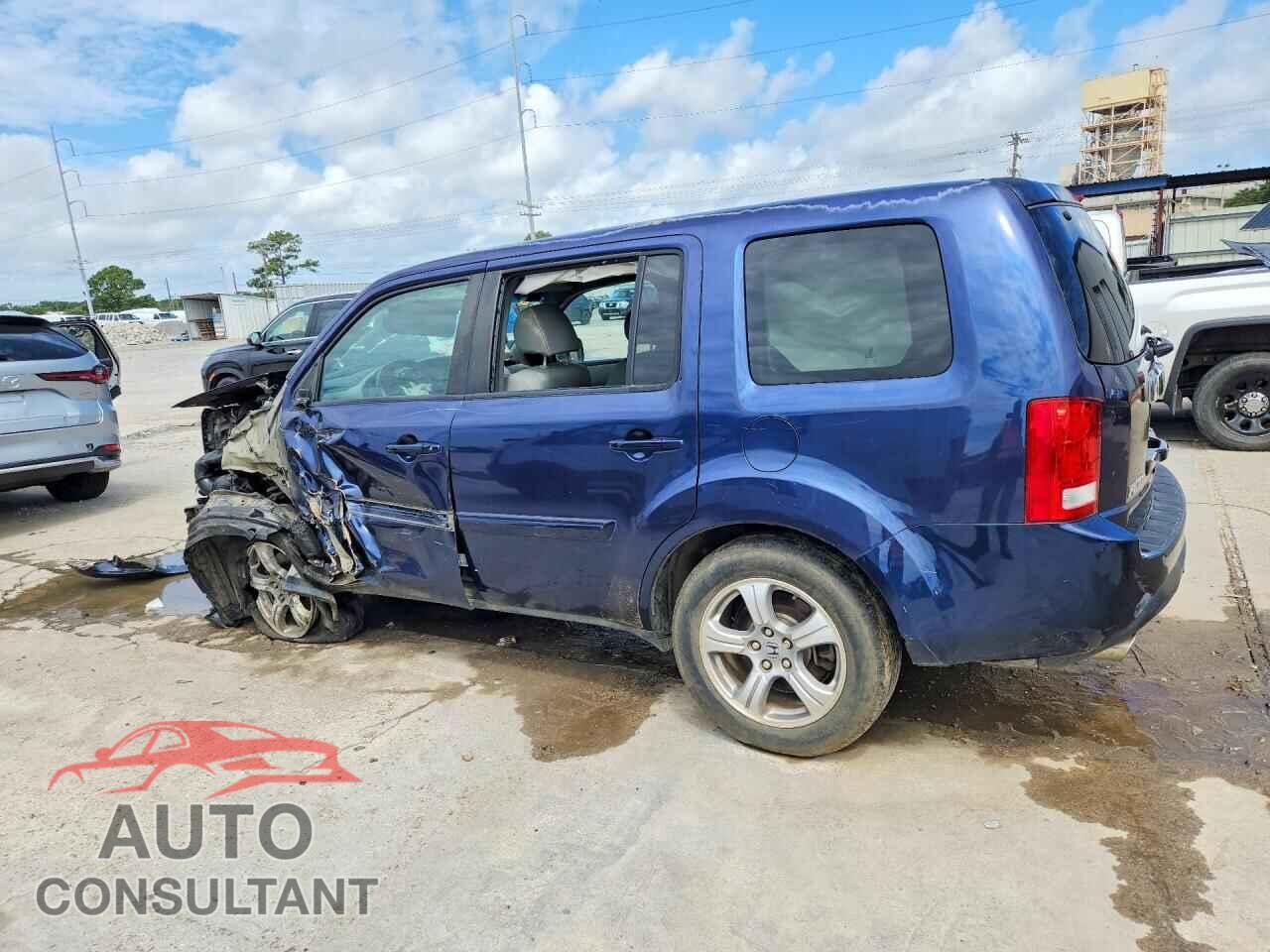 HONDA PILOT 2013 - 5FNYF3H45DB018589