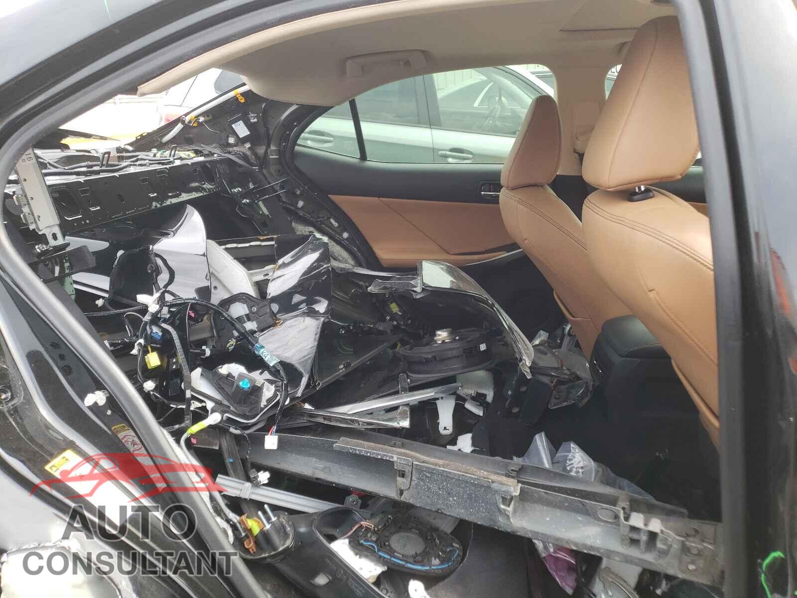 LEXUS IS 2016 - JTHBA1D23G5010959