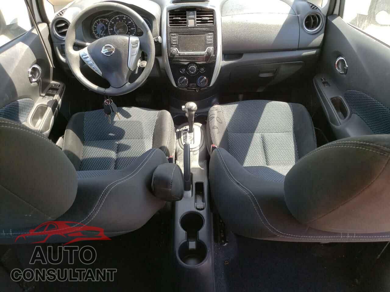 NISSAN VERSA 2017 - 3N1CE2CP3HL371366