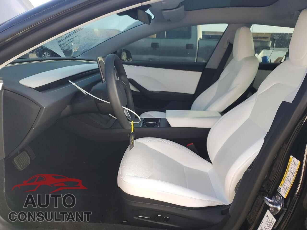 TESLA MODEL 3 2025 - 5YJ3E1EA0SF045420