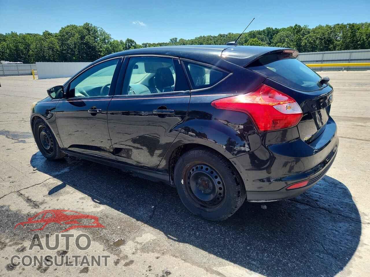 FORD FOCUS 2012 - 1FAHP3K23CL112010