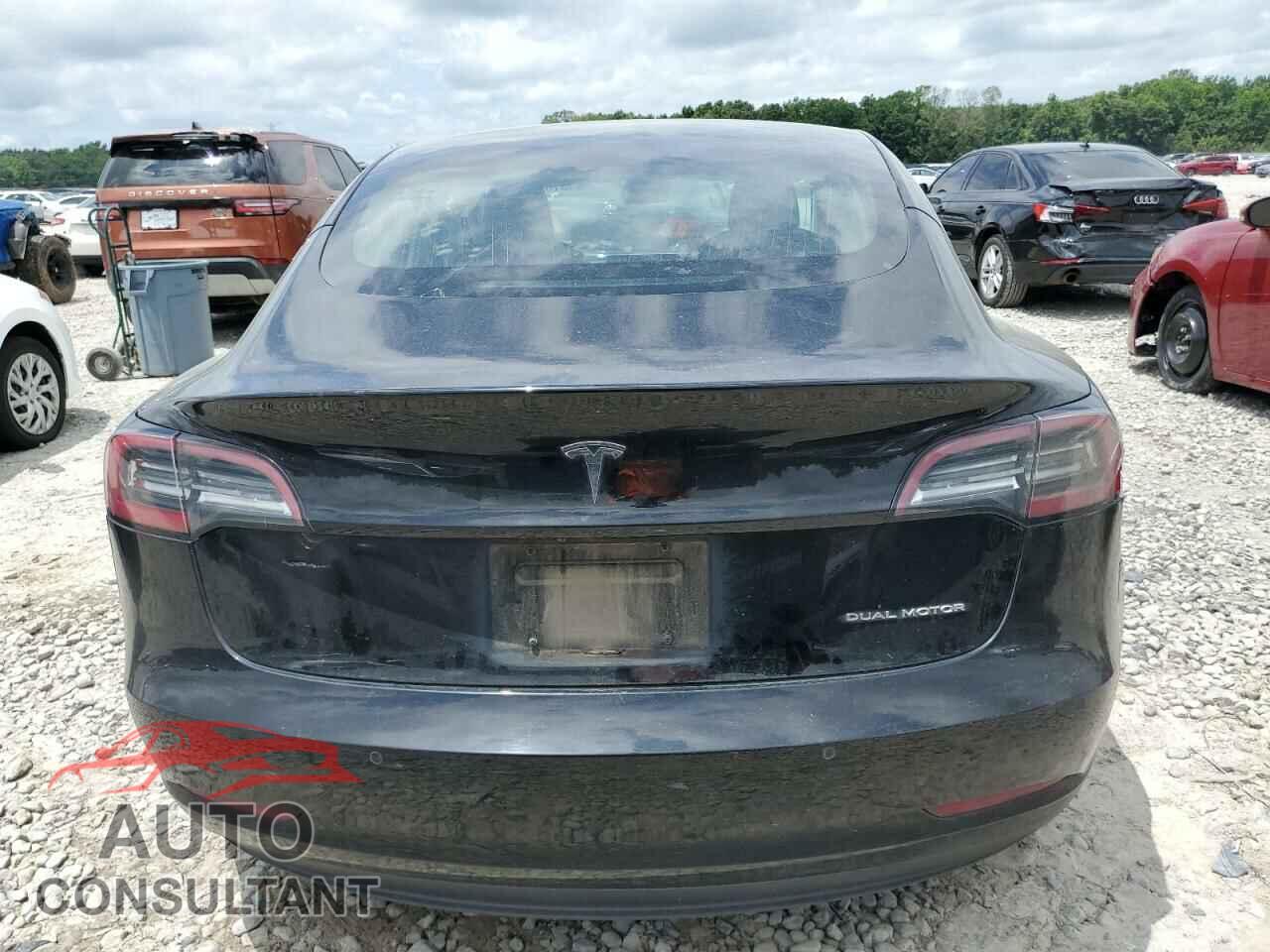 TESLA MODEL 3 2018 - 5YJ3E1EBXJF170318