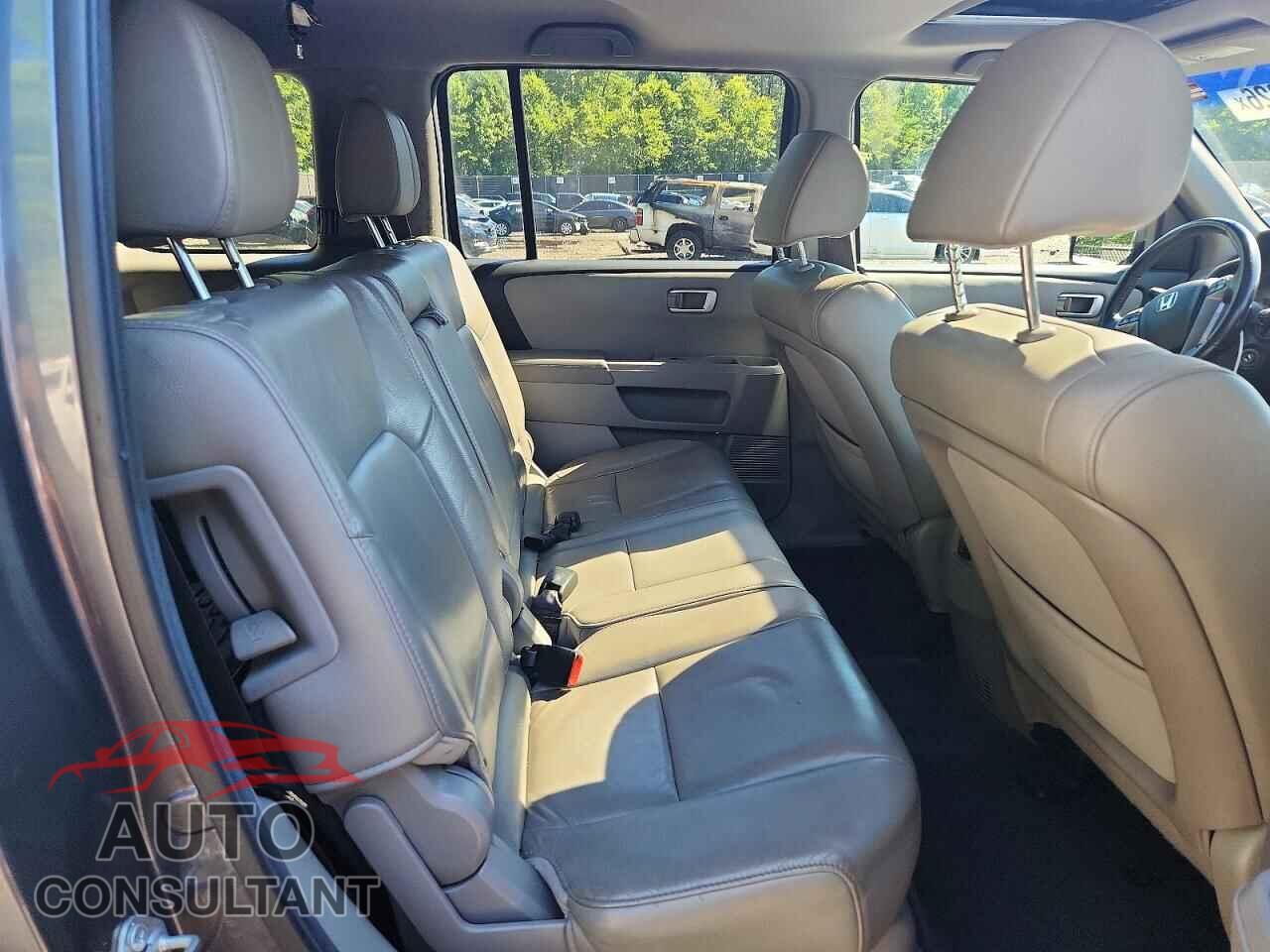 HONDA PILOT 2013 - 5FNYF3H51DB009672