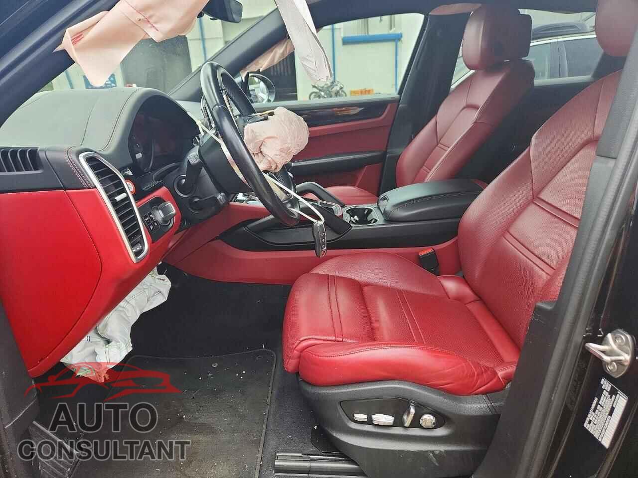 PORSCHE CAYENNE 2020 - WP1AA2AY1LDA06516