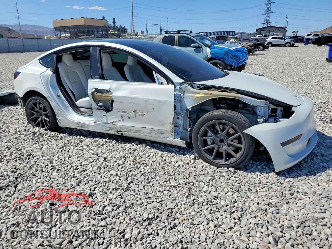 TESLA MODEL 3 2023 - 5YJ3E1EA2PF586718