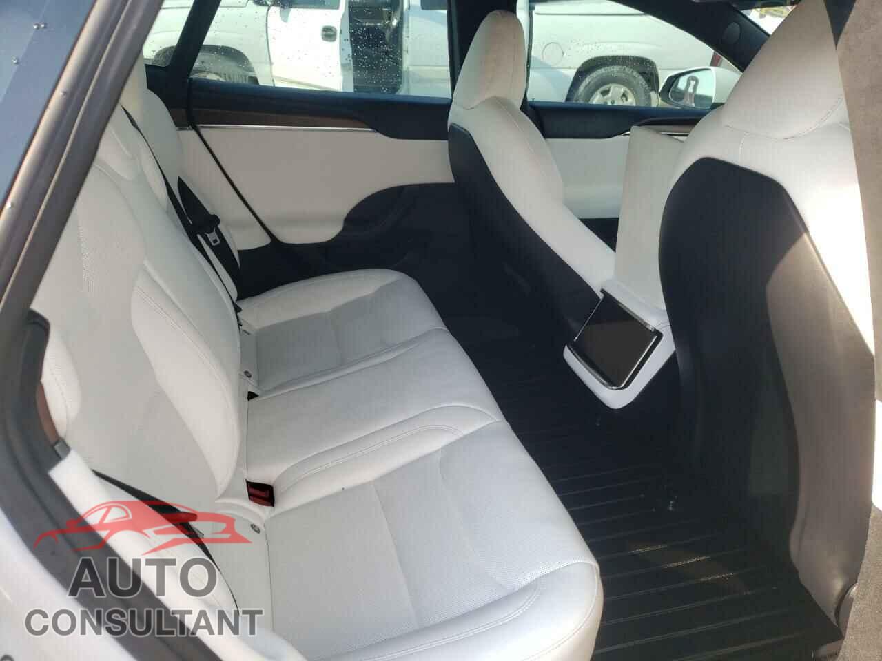 TESLA MODEL S 2021 - 5YJSA1E56MF429313