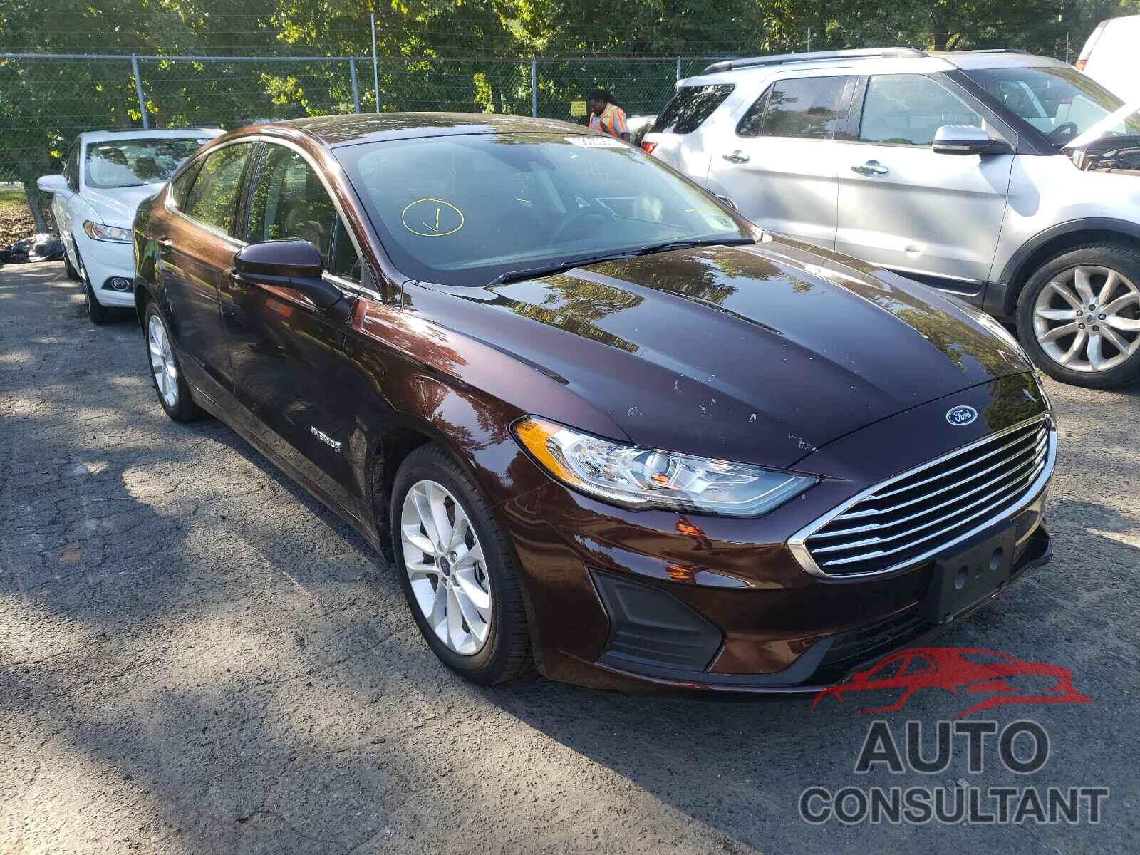 FORD FUSION 2019 - 3FA6P0LU2KR157736