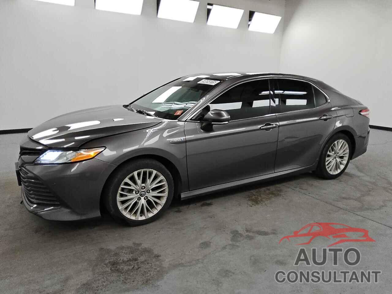 TOYOTA CAMRY 2018 - 4T1B21HK1JU009388