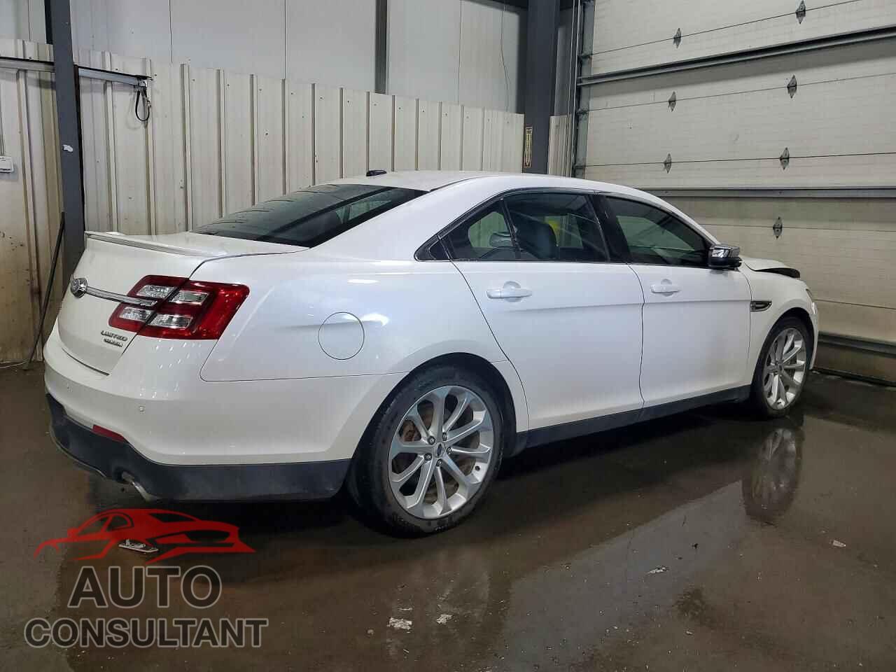 FORD TAURUS 2015 - 1FAHP2F81FG116093