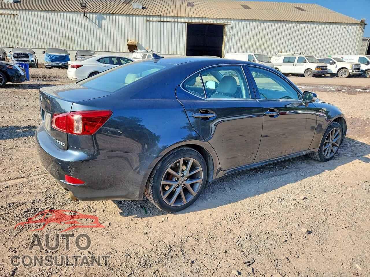 LEXUS IS 2011 - JTHCF5C24B5052726