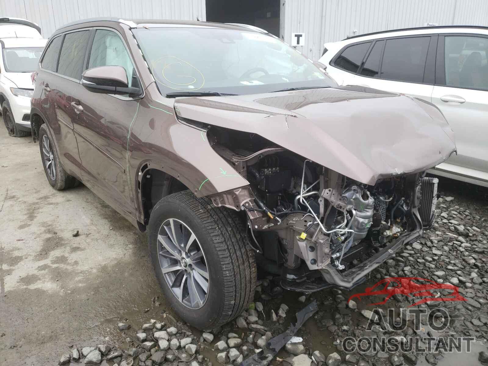 TOYOTA HIGHLANDER 2018 - 5TDJZRFH8JS853353