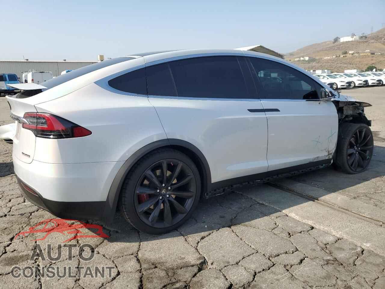 TESLA MODEL X 2017 - 5YJXCAE2XHF050195