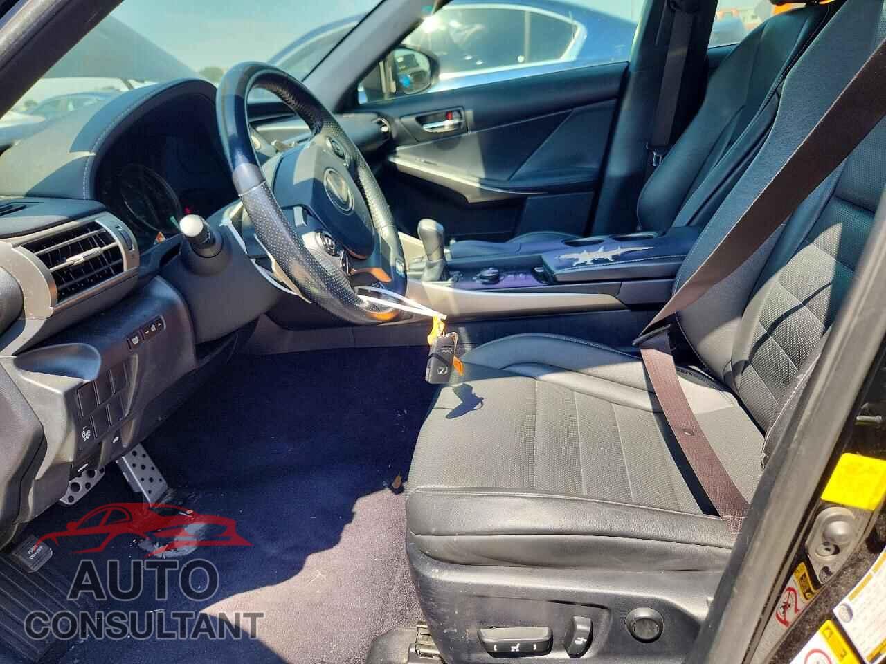 LEXUS IS 2014 - JTHBF1D21E5034286