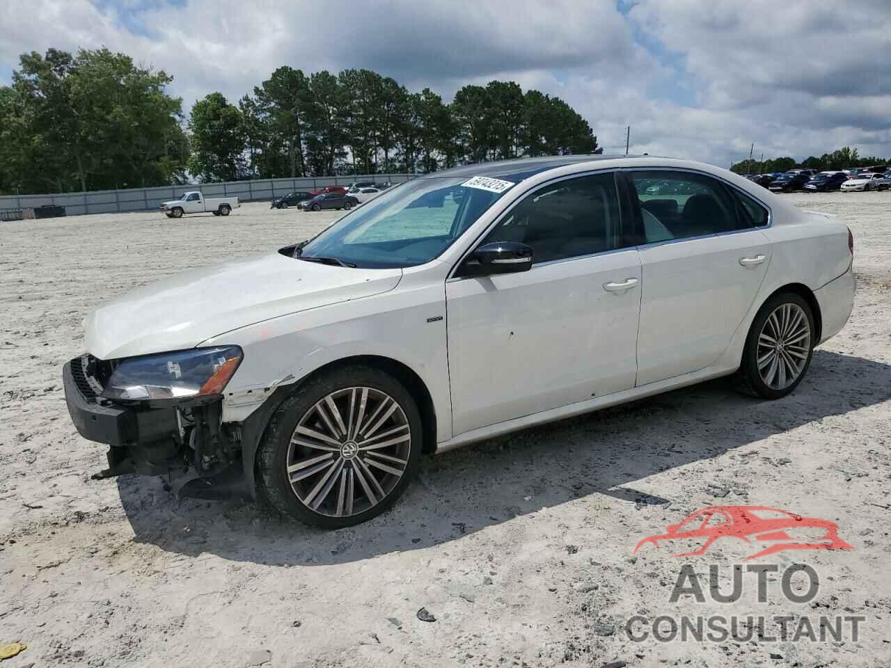 VOLKSWAGEN PASSAT 2015 - 1VWBT7A33FC061753