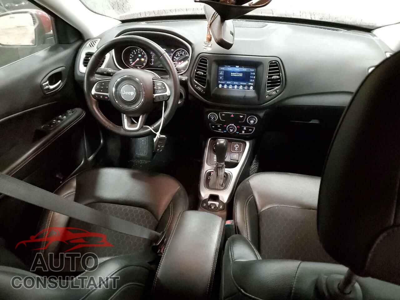 JEEP COMPASS 2018 - 3C4NJDBB0JT434190