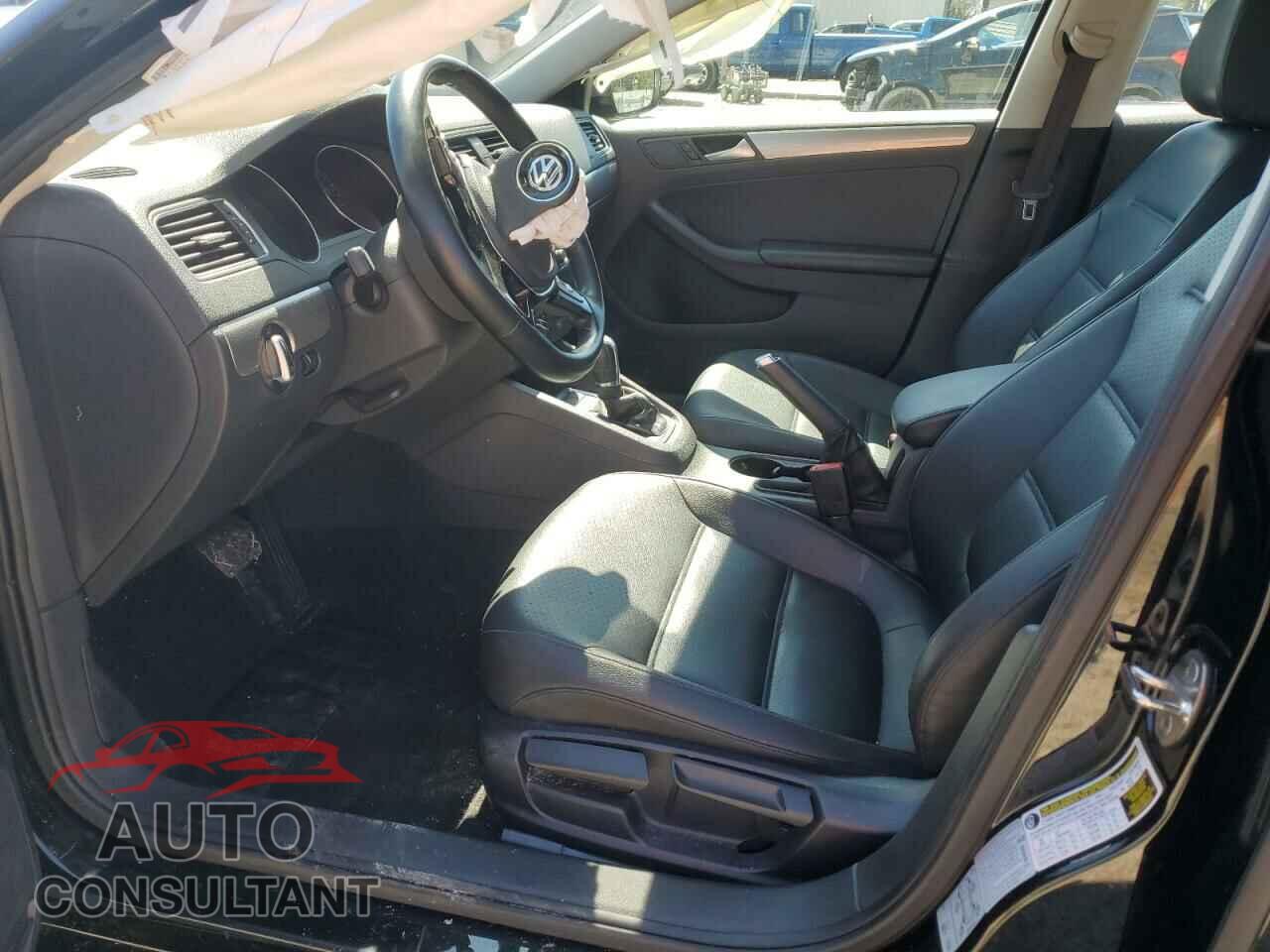 VOLKSWAGEN JETTA 2017 - 3VWDB7AJ0HM264403