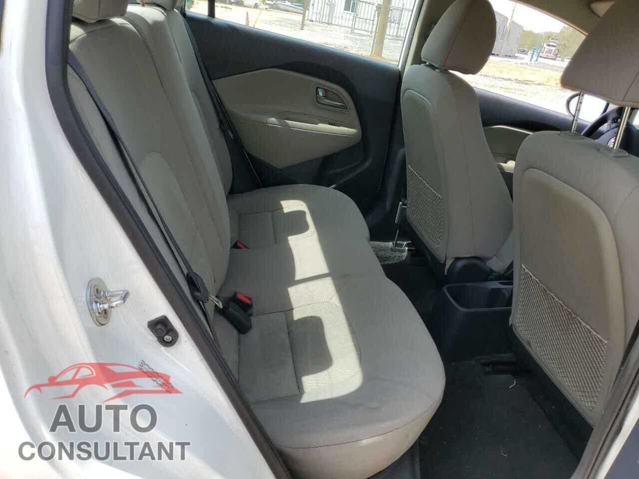 KIA RIO 2017 - KNADM4A36H6099452