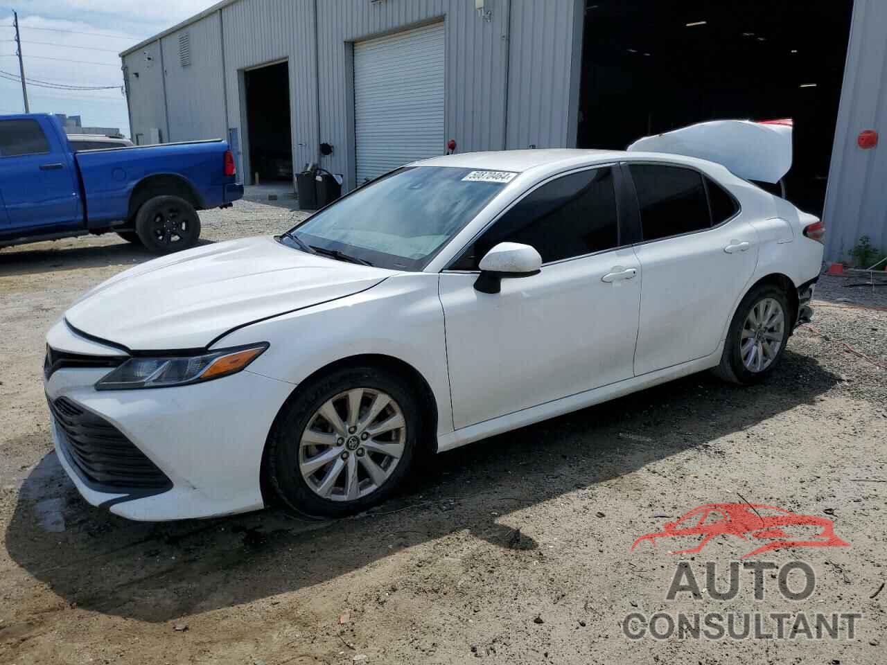 TOYOTA CAMRY 2018 - 4T1B11HK9JU102811