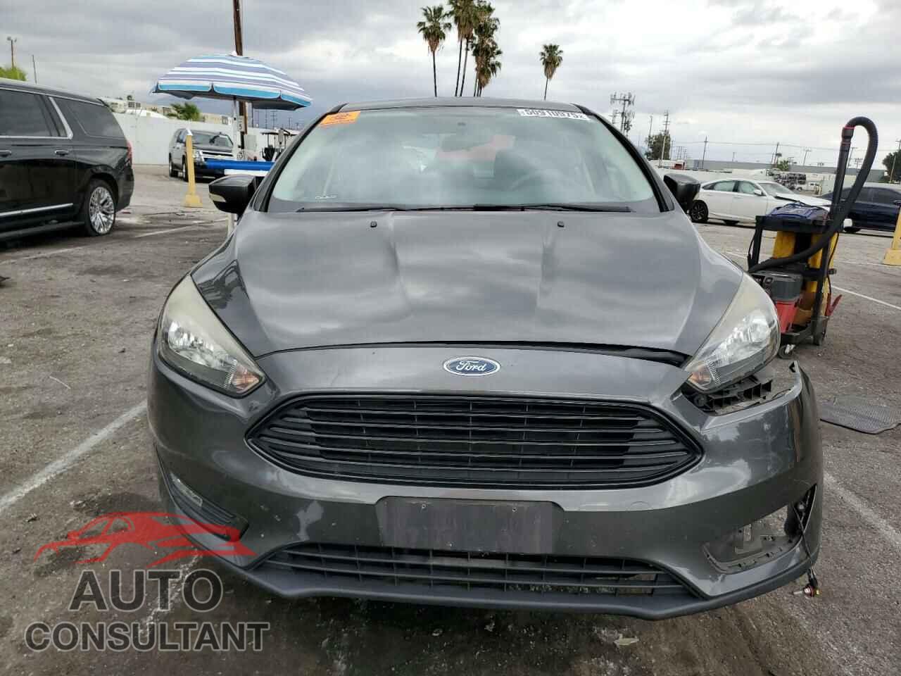 FORD FOCUS 2017 - 1FADP3FE3HL235896