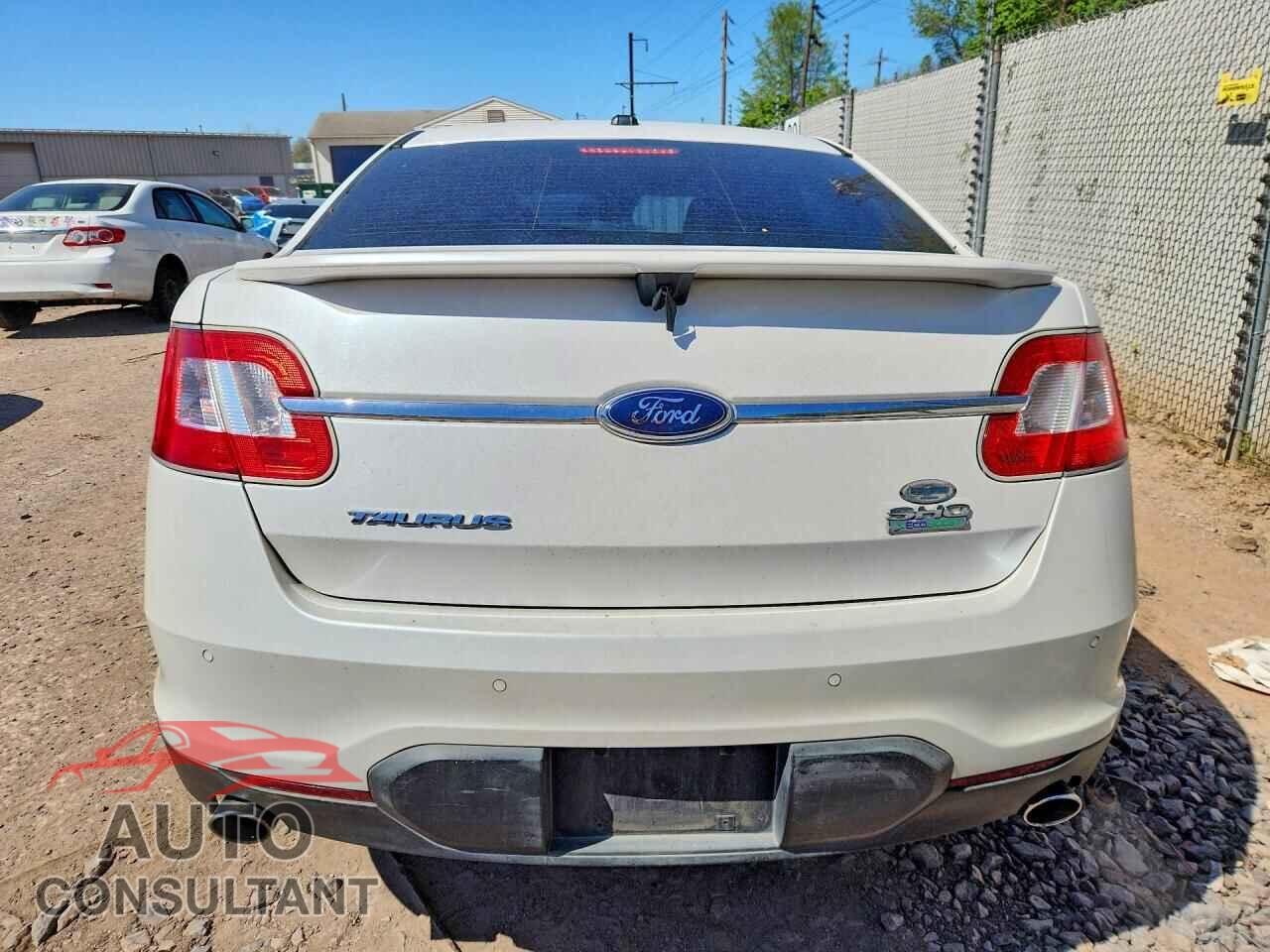 FORD TAURUS 2010 - 1FAHP2KT0AG138556