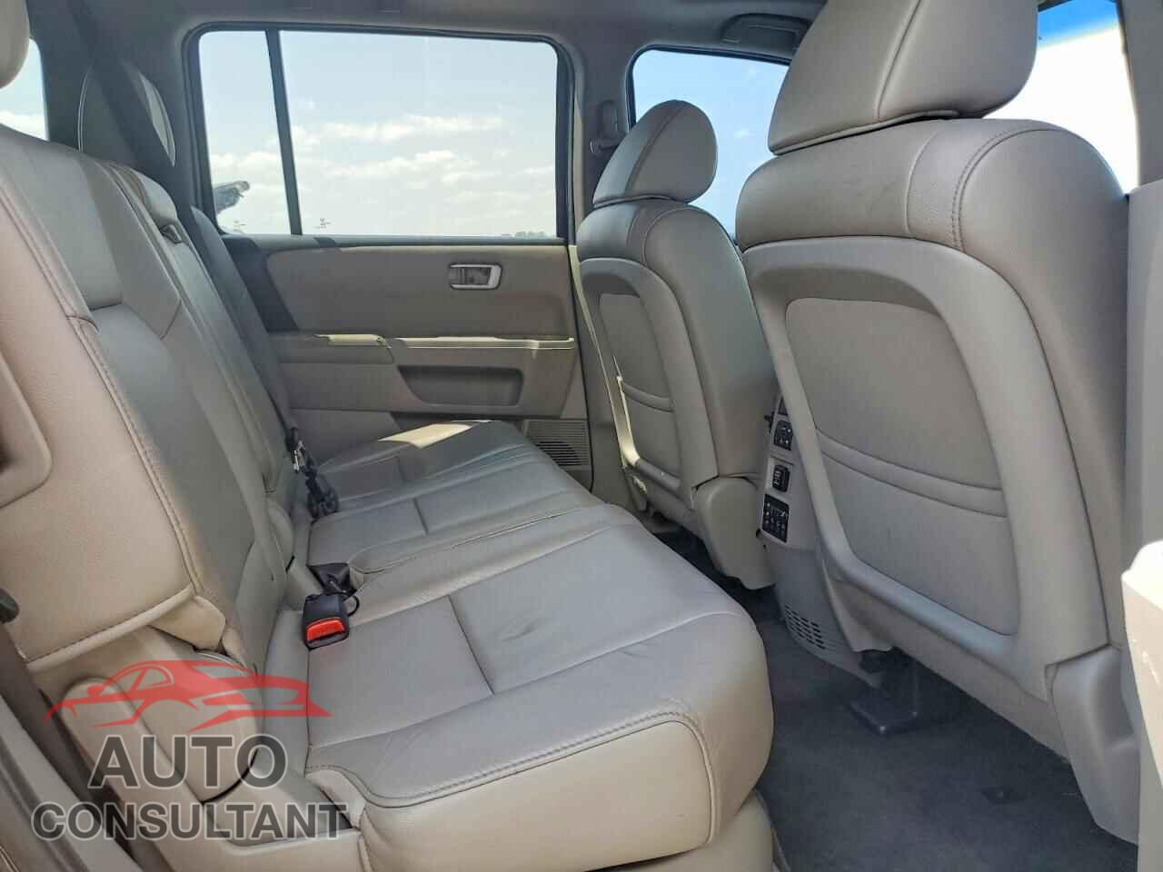 HONDA PILOT 2012 - 5FNYF3H61CB006066