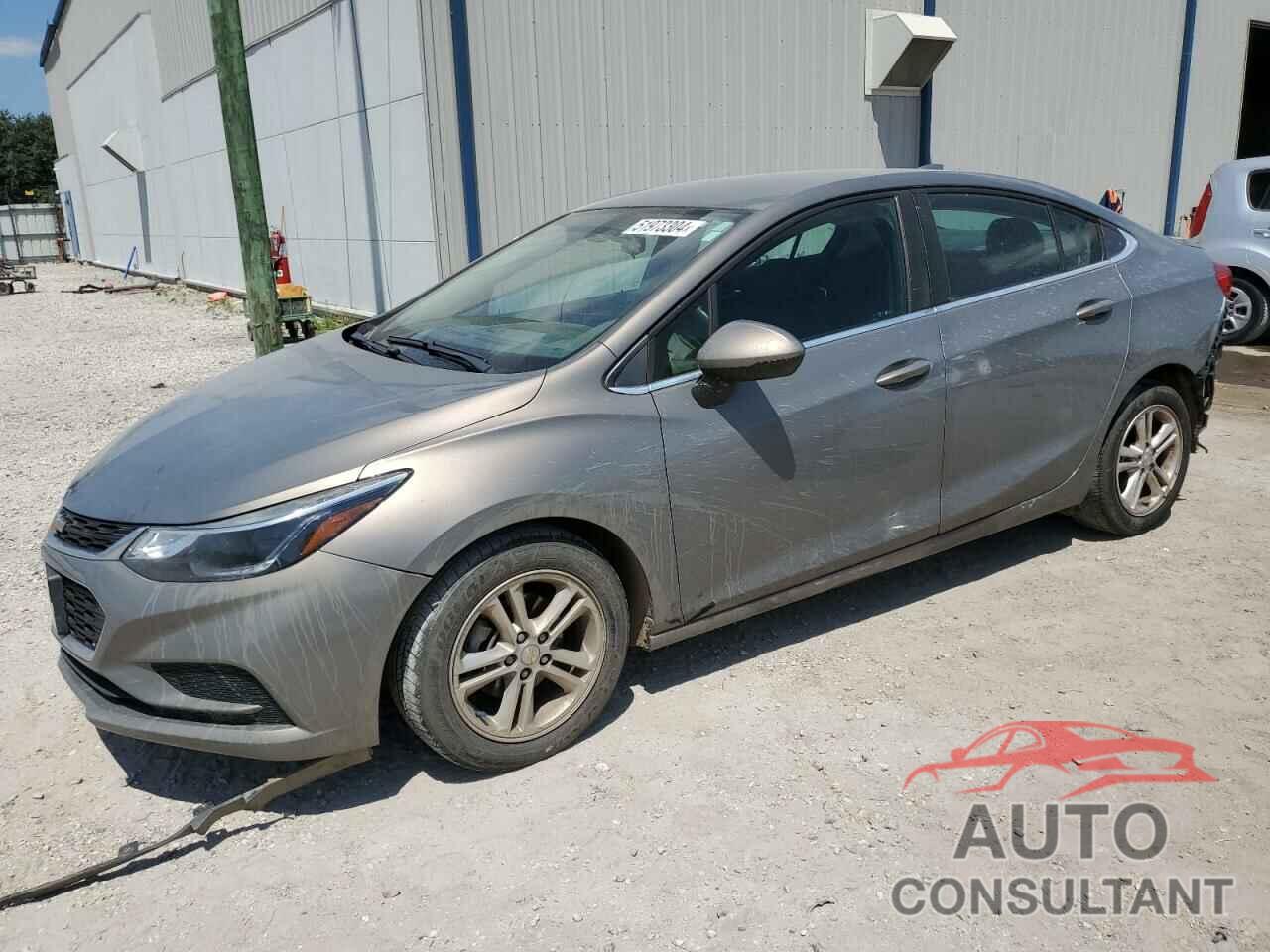 CHEVROLET CRUZE 2018 - 1G1BE5SM5J7192170