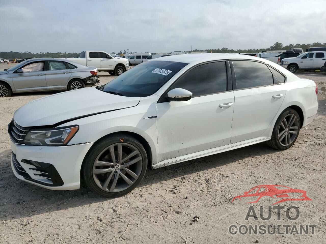 VOLKSWAGEN PASSAT 2018 - 1VWAA7A32JC021254