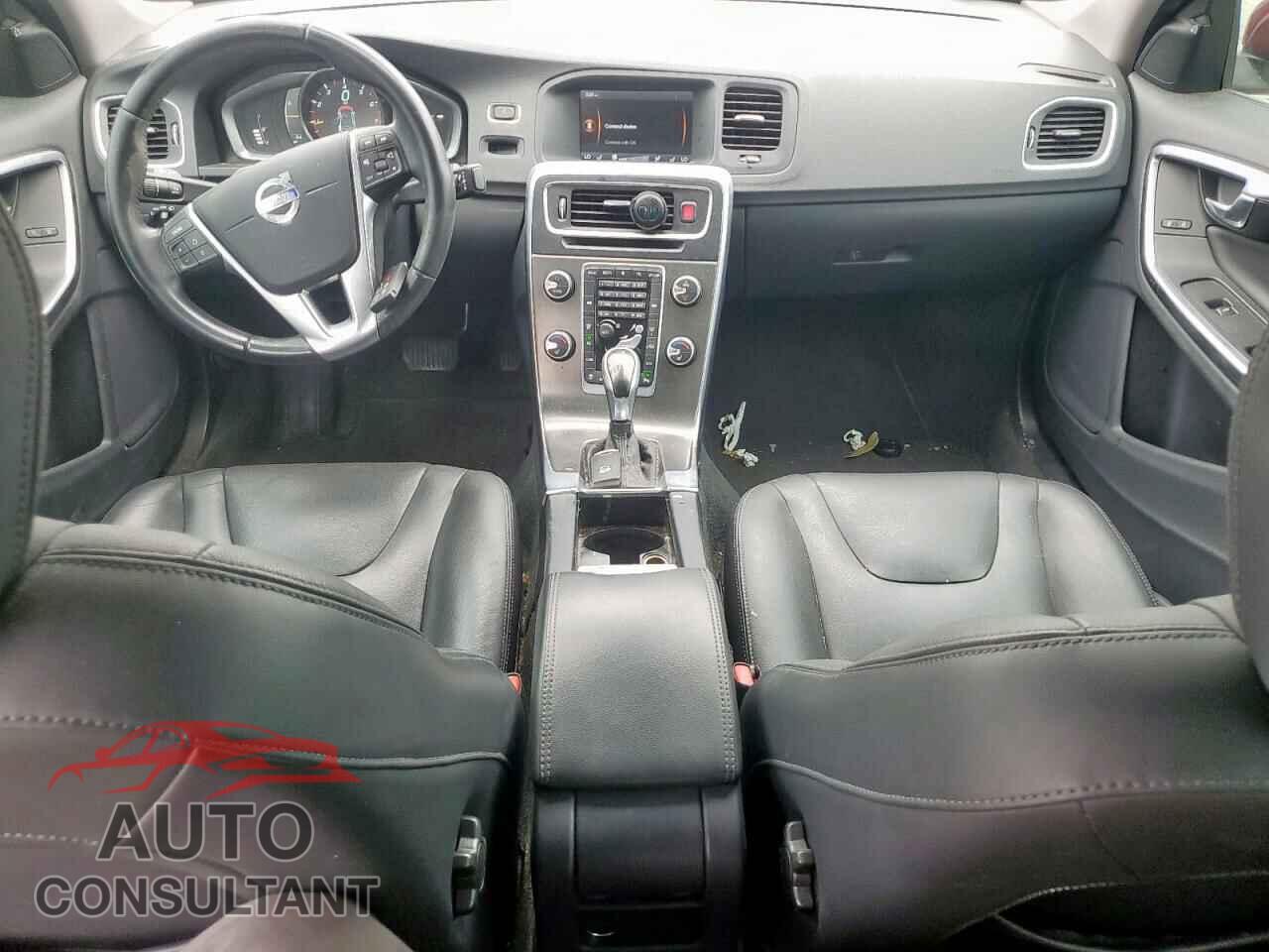 VOLVO S60 2015 - YV140MFC0F1313170