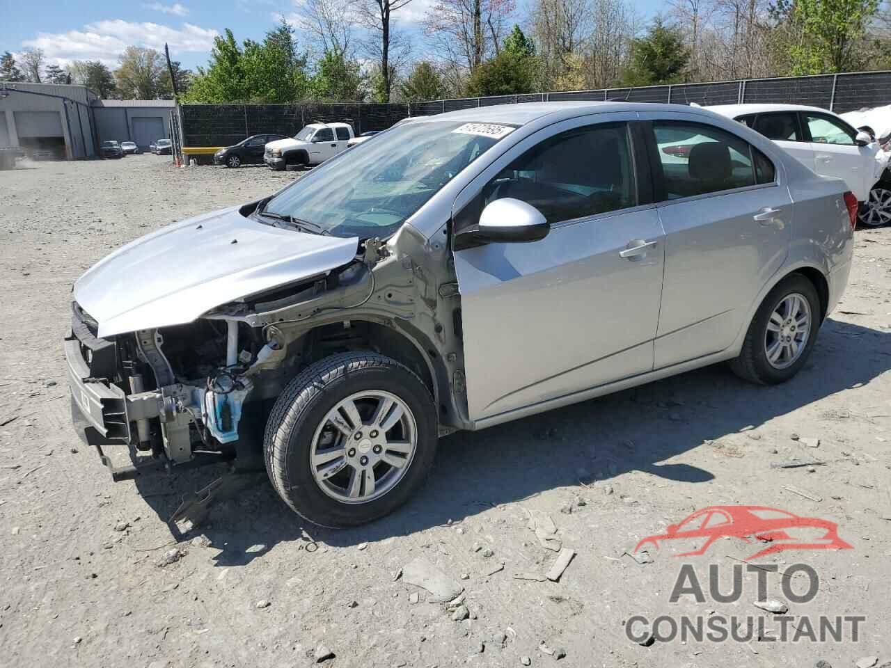 CHEVROLET SONIC 2015 - 1G1JC5SH4F4150294