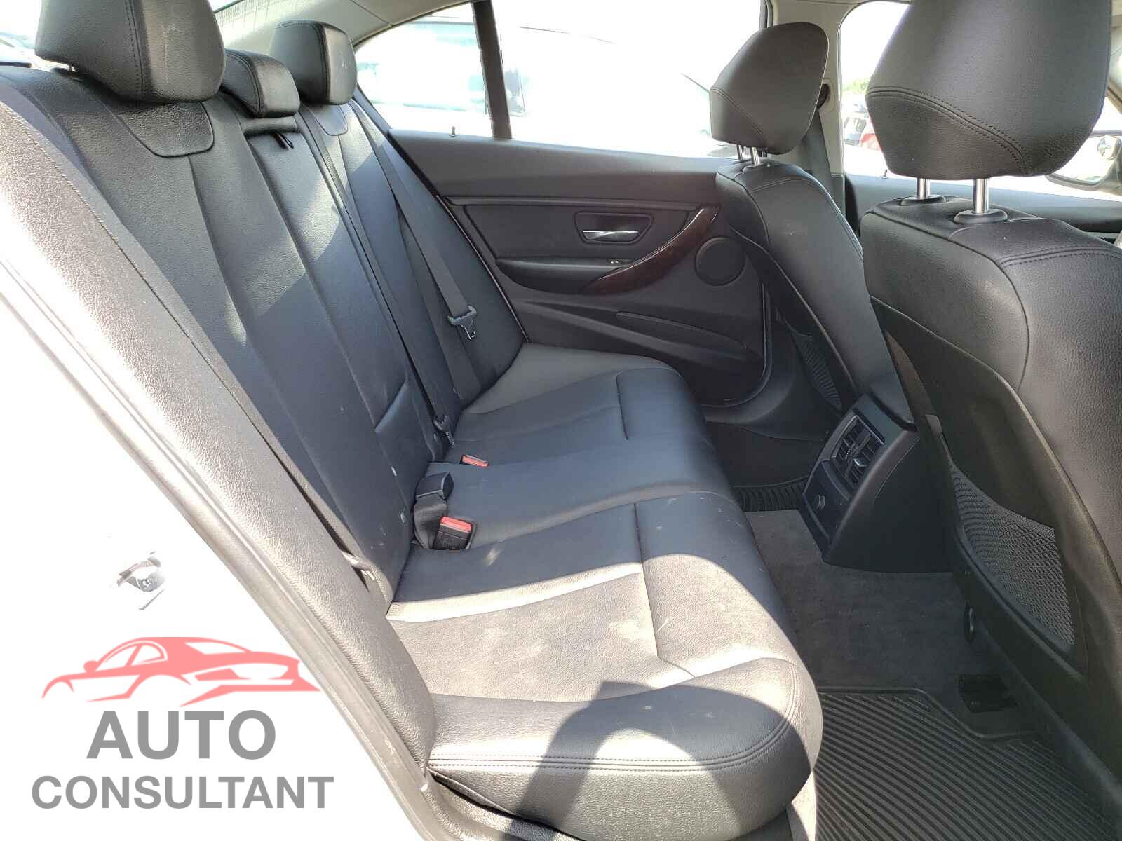 BMW 3 SERIES 2016 - WBA8E5G51GNU20959