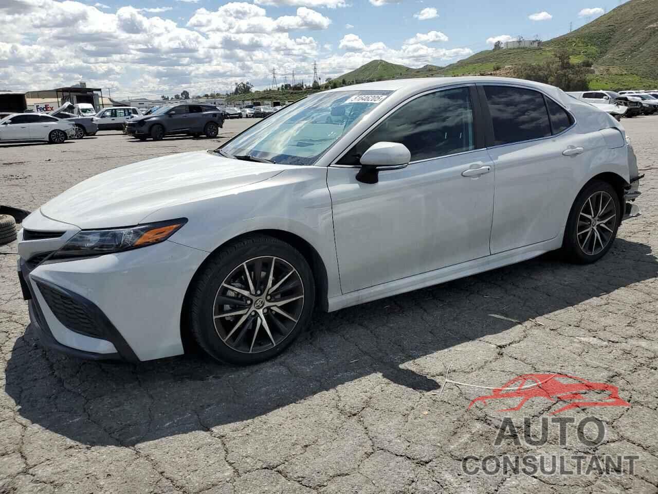 TOYOTA CAMRY 2023 - 4T1G11AK5PU131571