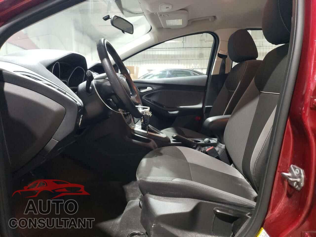 FORD FOCUS 2014 - 1FADP3F26EL261975