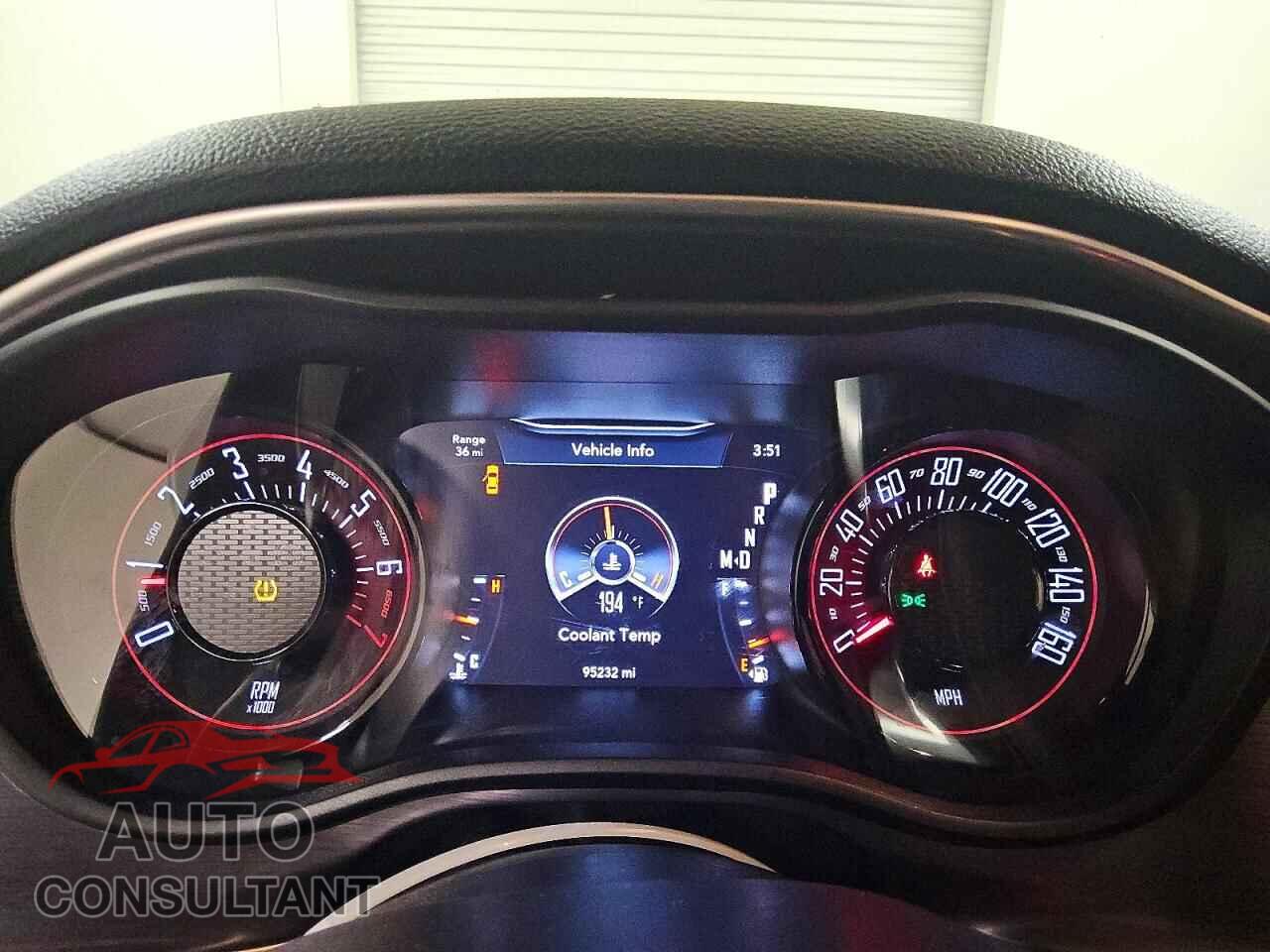 DODGE CHALLENGER 2018 - 2C3CDZAG5JH149815