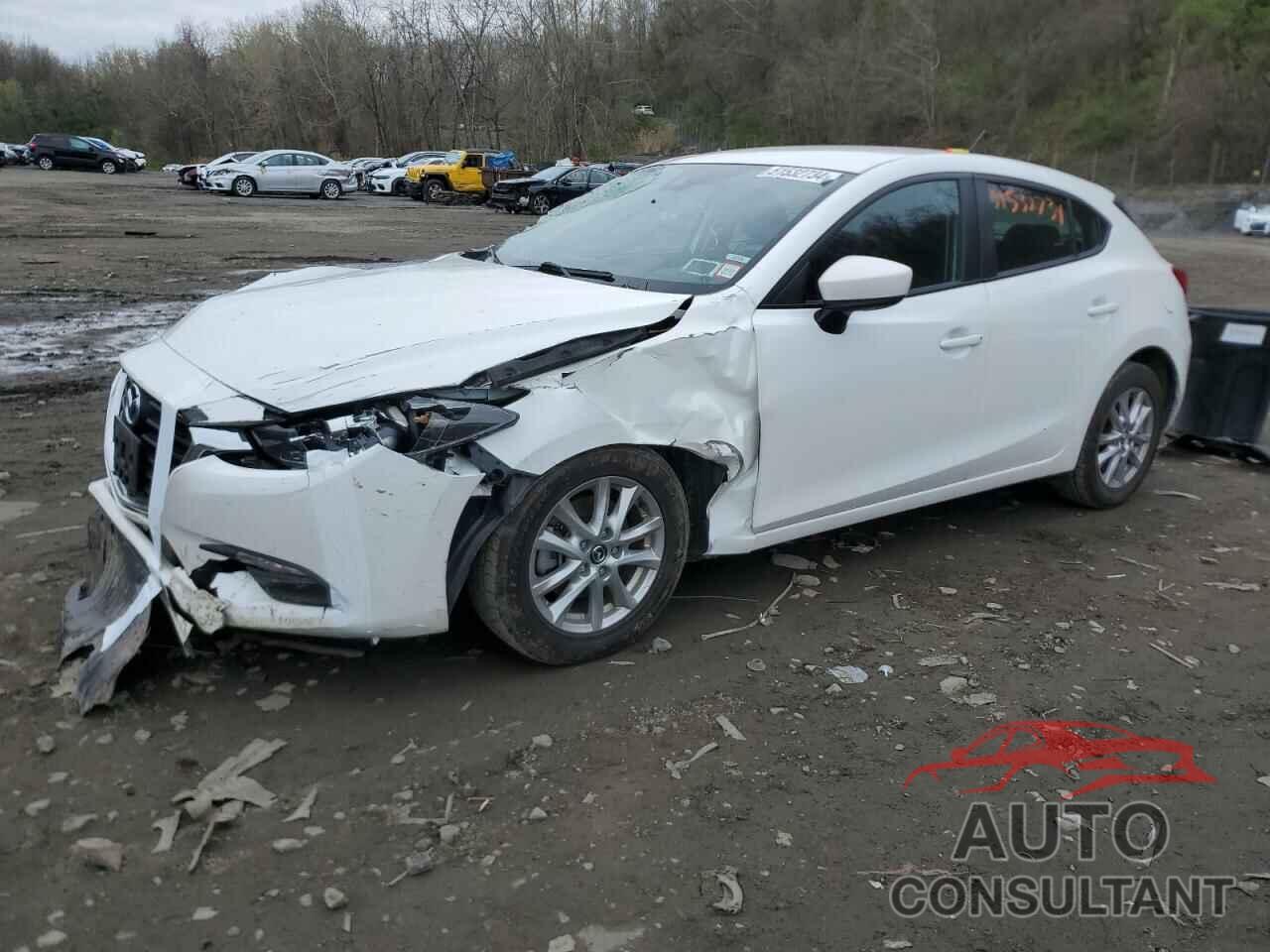 MAZDA 3 2018 - 3MZBN1K74JM203169