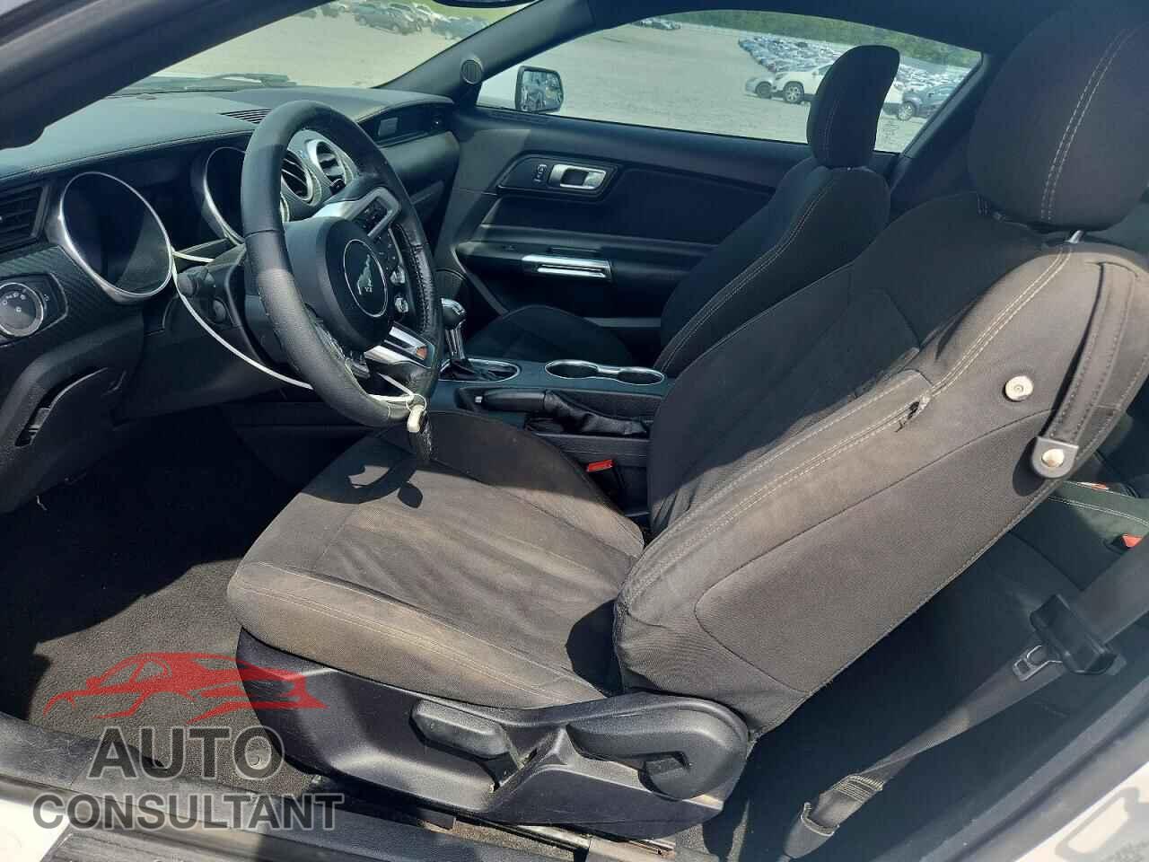 FORD MUSTANG 2019 - 1FA6P8TH5K5184532