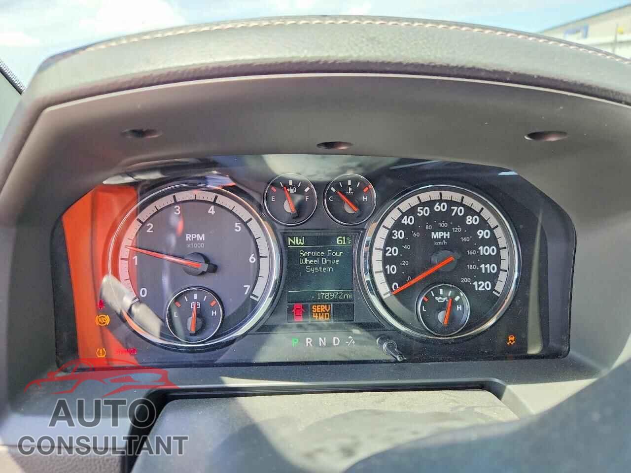 DODGE RAM 1500 2012 - 1C6RD7MT9CS187635