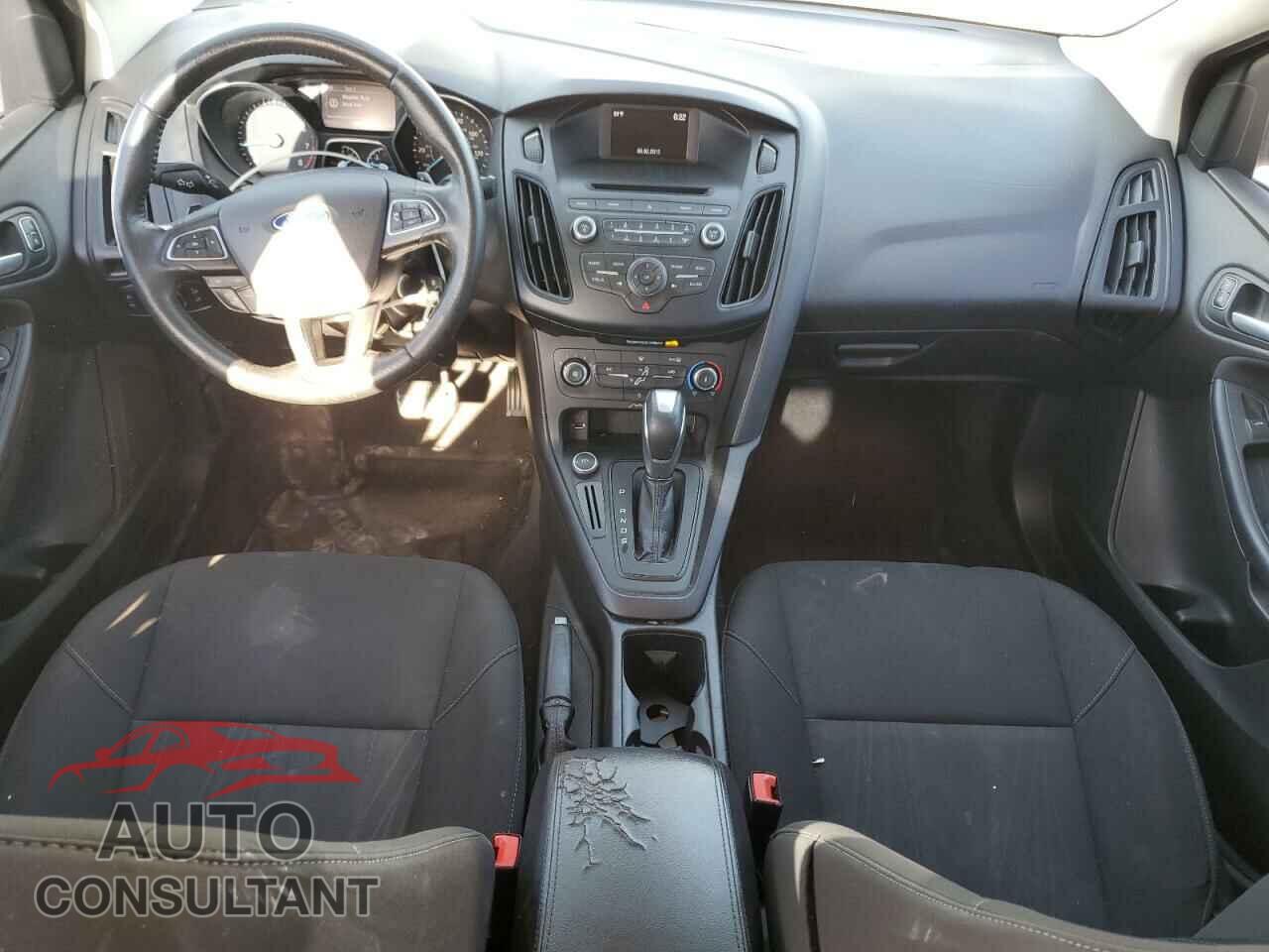 FORD FOCUS 2015 - 1FADP3F22FL347589