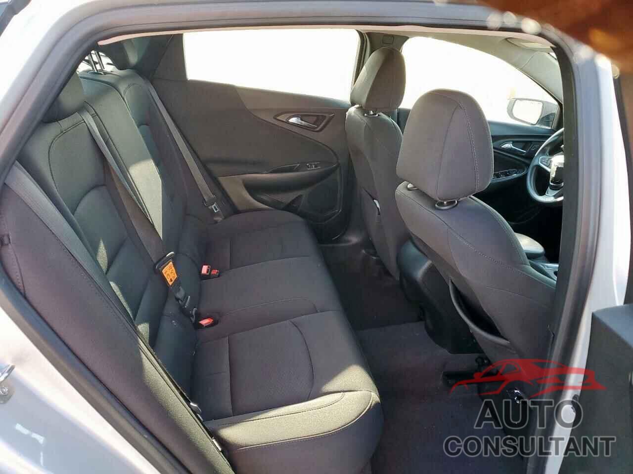 CHEVROLET MALIBU 2019 - 1G1ZB5ST7KF125950