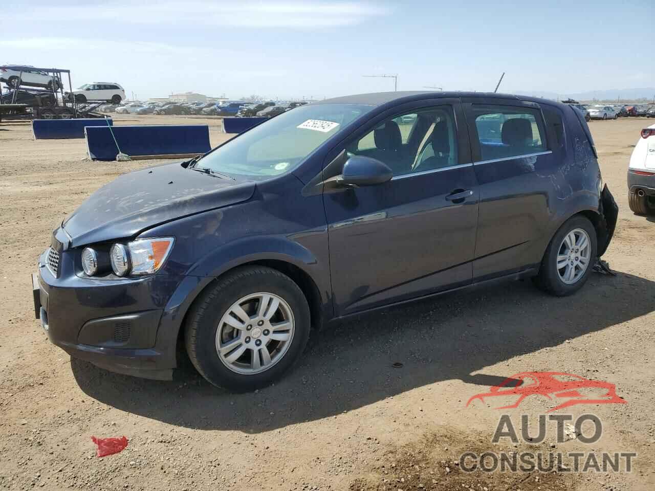 CHEVROLET SONIC 2015 - 1G1JC6SB0F4142761