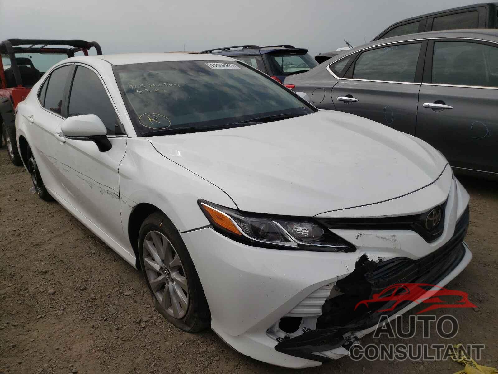 TOYOTA CAMRY 2018 - 4T1B11HK7JU571671