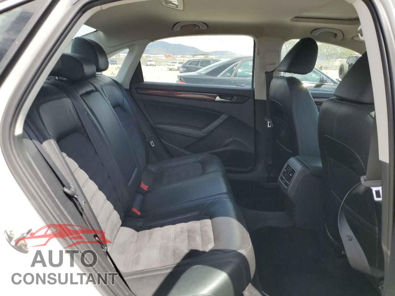 VOLKSWAGEN PASSAT 2013 - 1VWCP7A39DC122092