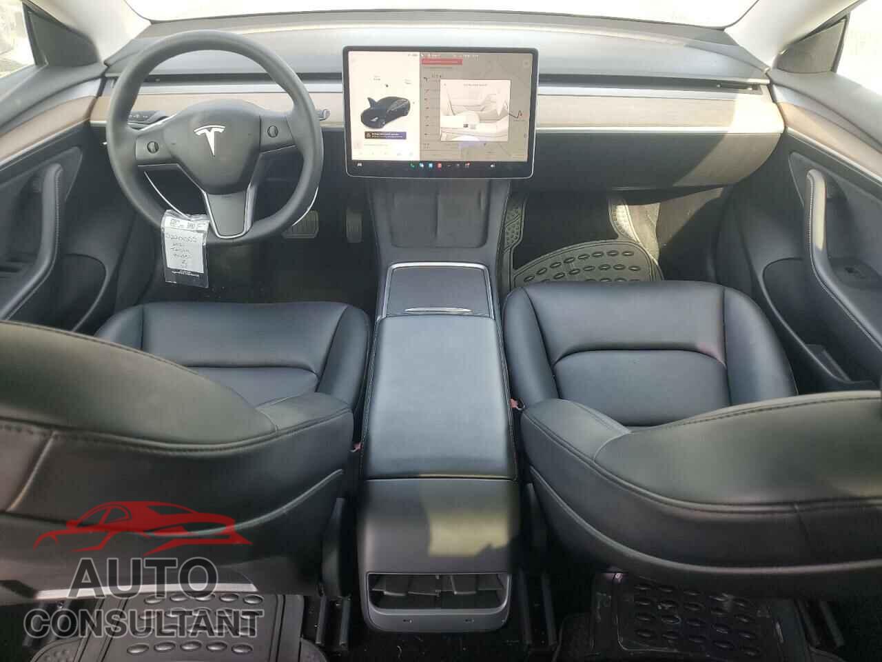 TESLA MODEL 3 2021 - 5YJ3E1EA5MF077377