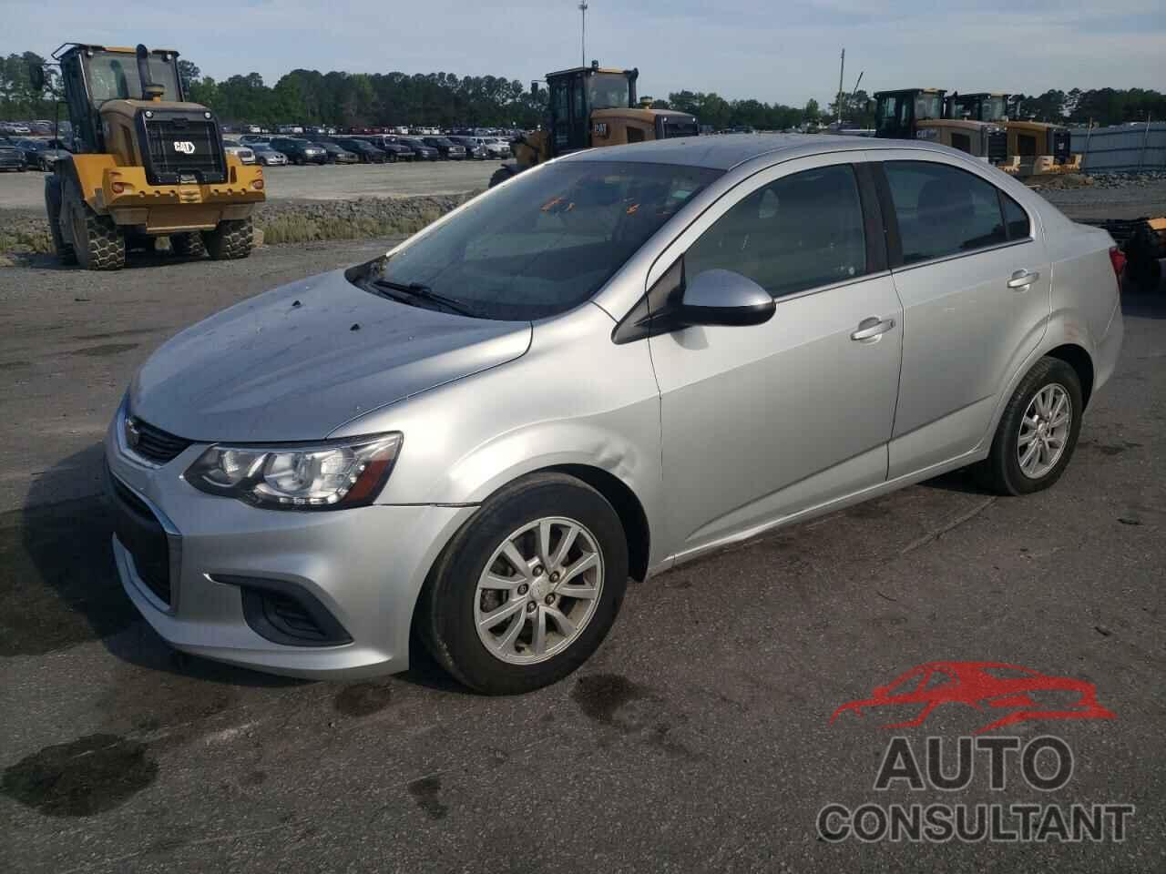 CHEVROLET SONIC 2018 - 1G1JD5SH8J4140857