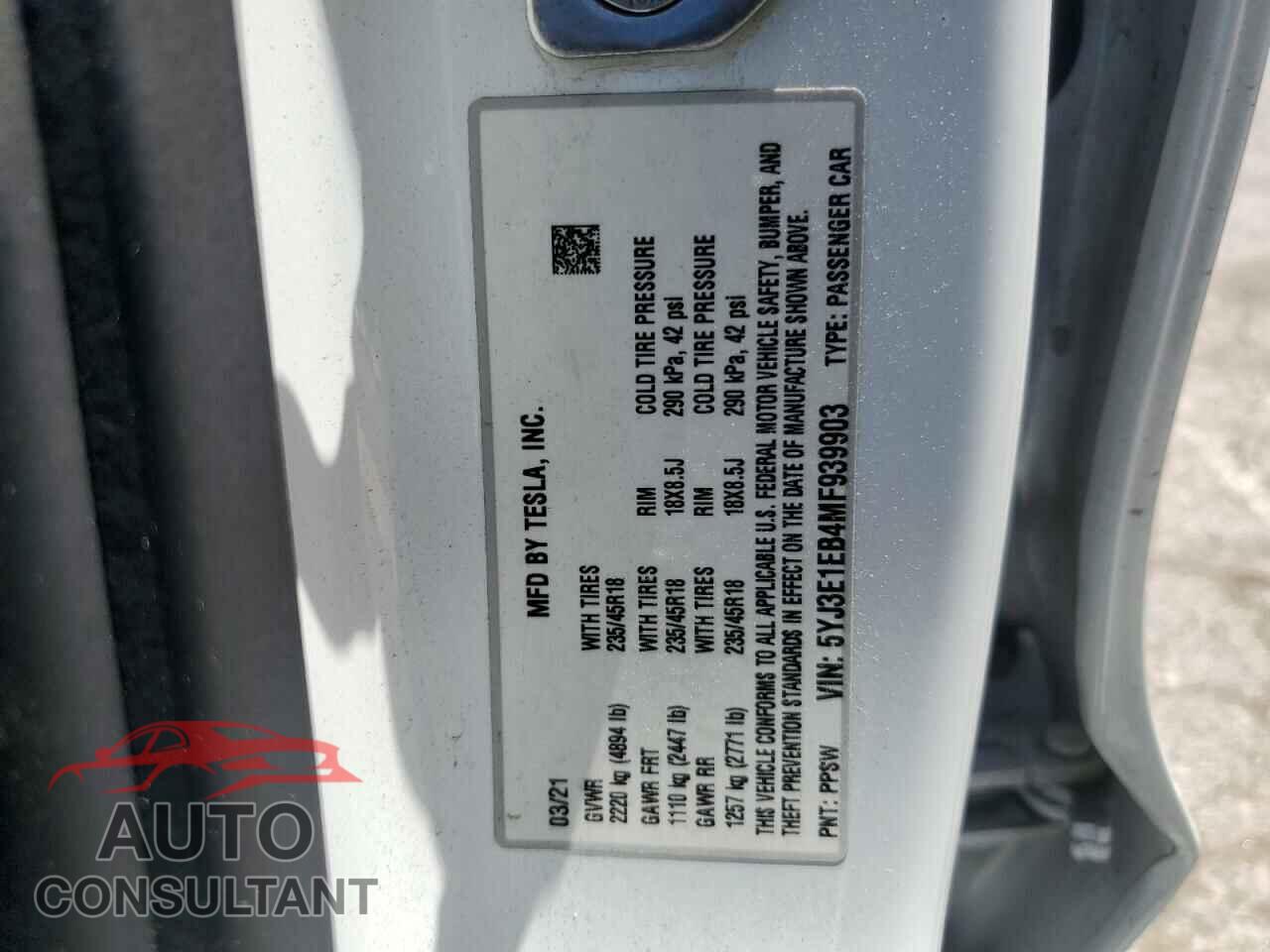 TESLA MODEL 3 2021 - 5YJ3E1EB4MF939903