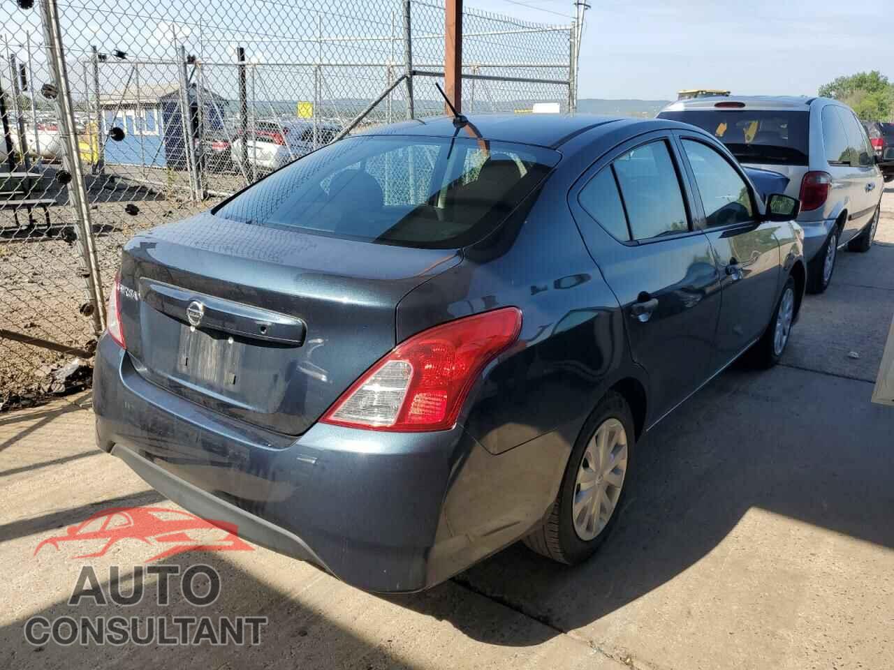 NISSAN VERSA 2017 - 3N1CN7AP3HL879322