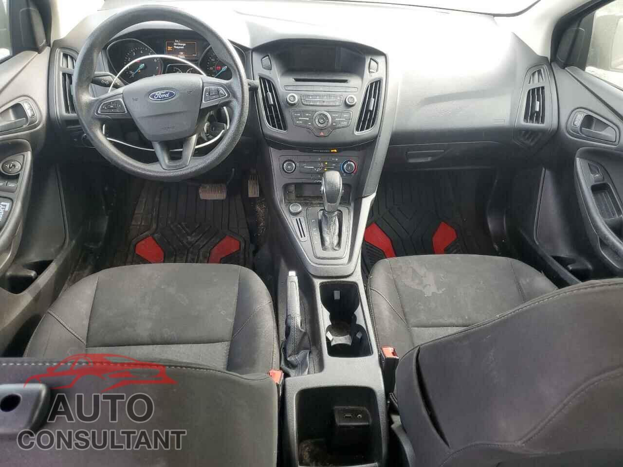 FORD FOCUS 2017 - 1FADP3E20HL227620