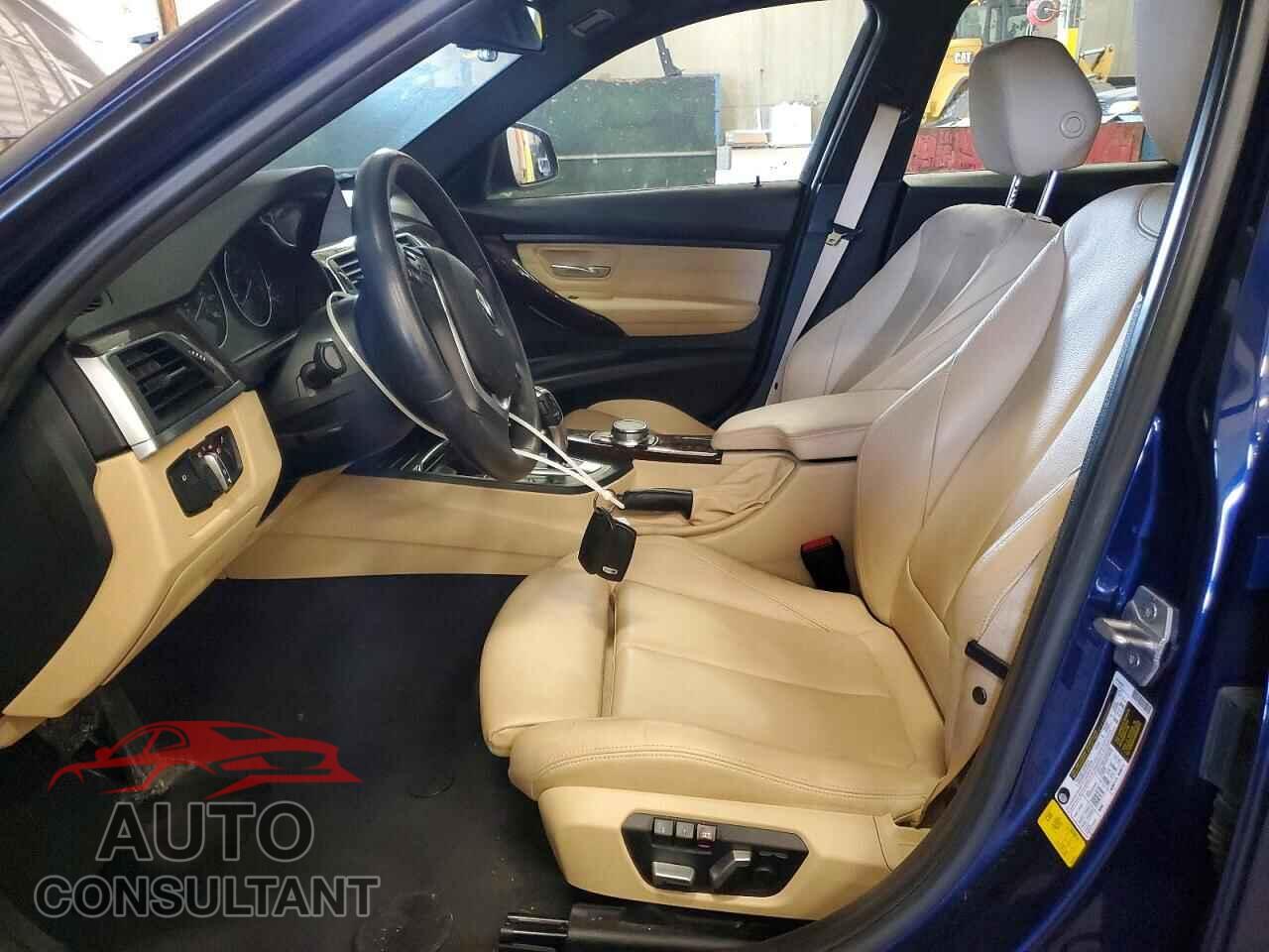 BMW 3 SERIES 2018 - WBA8E1G52JNU89191