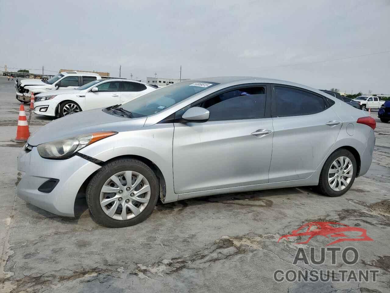 HYUNDAI ELANTRA 2012 - 5NPDH4AE5CH080141