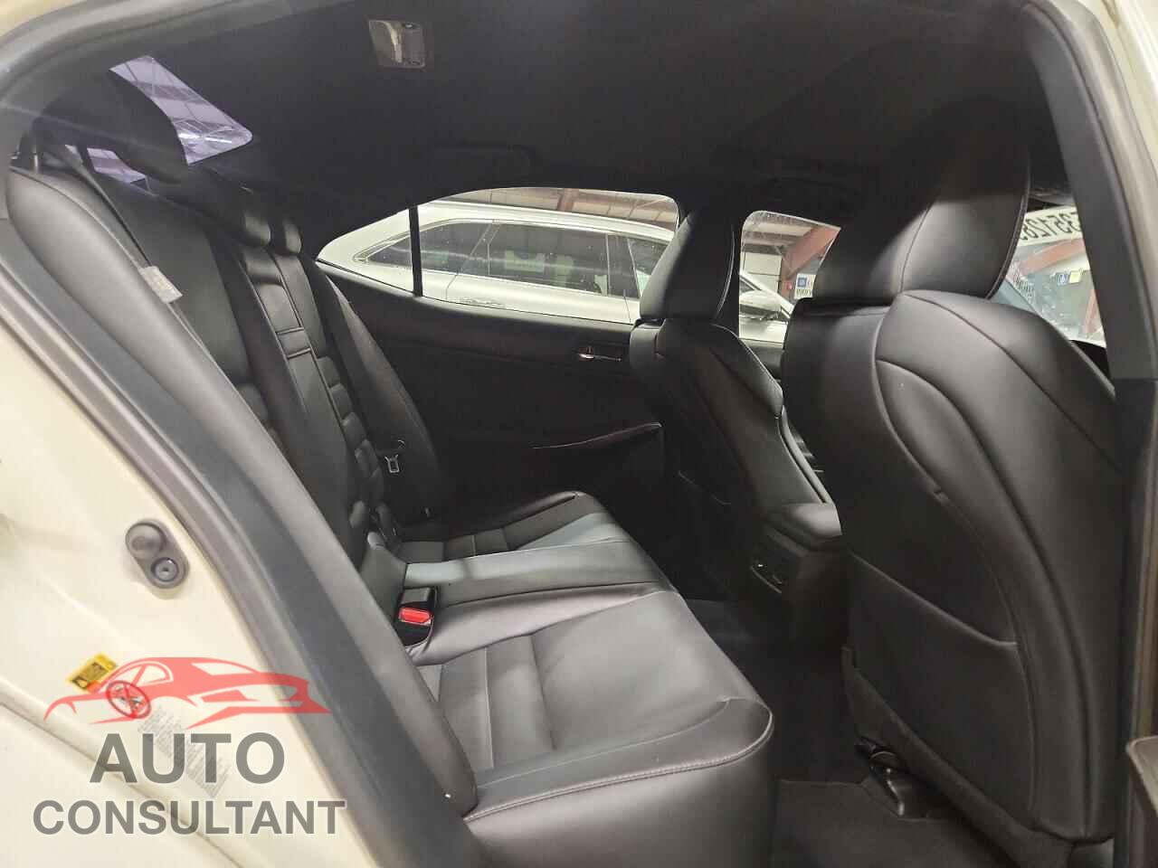 LEXUS IS 2014 - JTHCE1D24E5005131